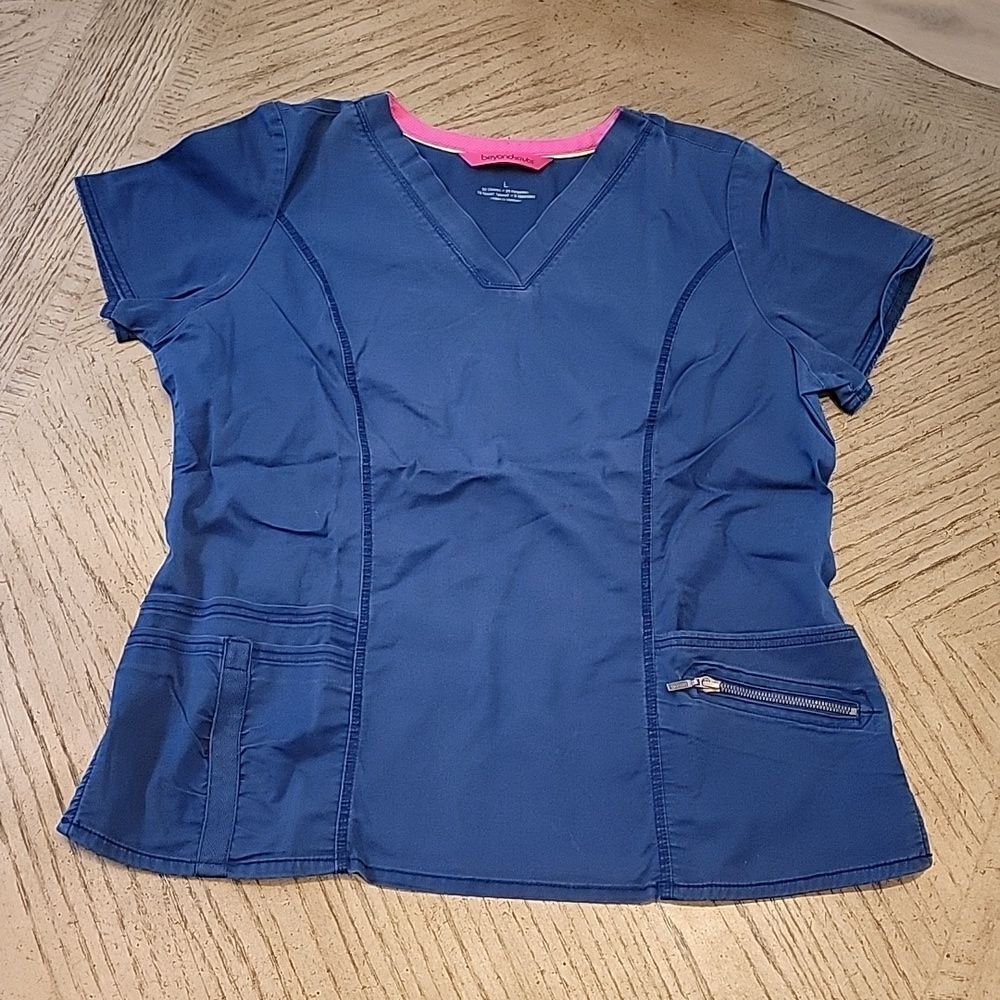 Navy Scrub Top Size L Beyondscrubs